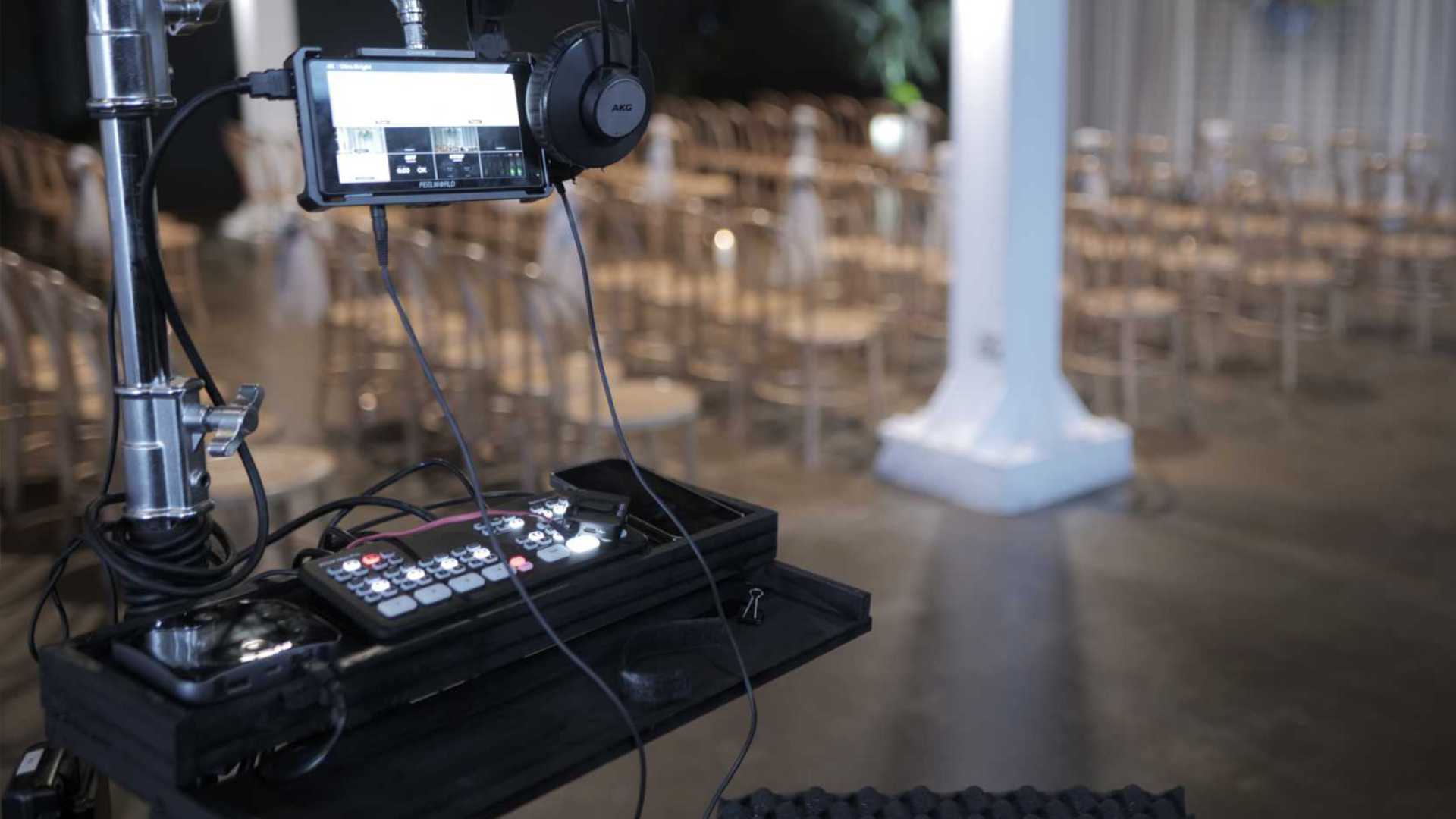How to Handle Technical Difficulties During Your Wedding Live Stream